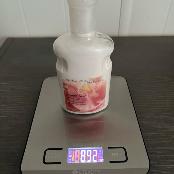 Bath&Body Works Pleasures Sweet Pea Lotion 8oz Partial 90% Full - Picture 10 of 10